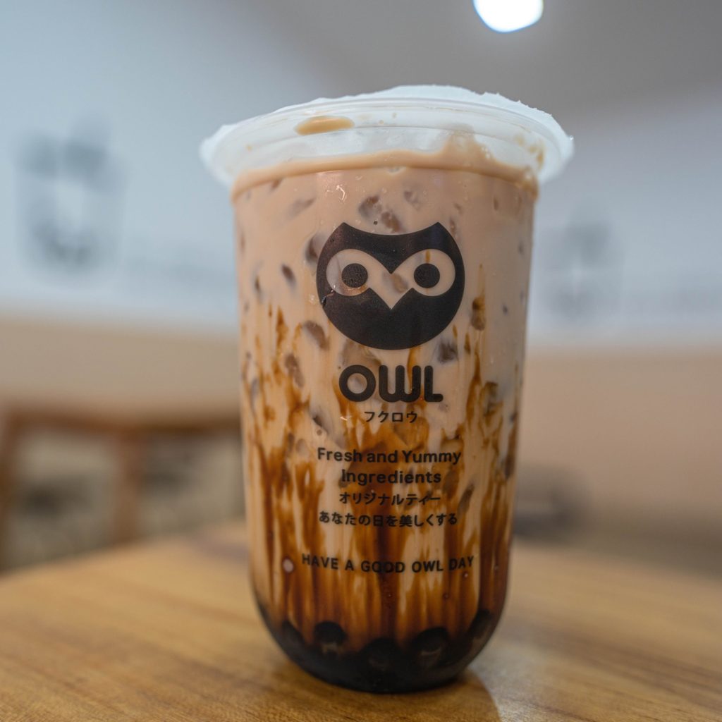 Owl cha อาวน์ชา ชานม อารมณ์ดี สาขาแรกบนเกาะหลีเป๊ะ