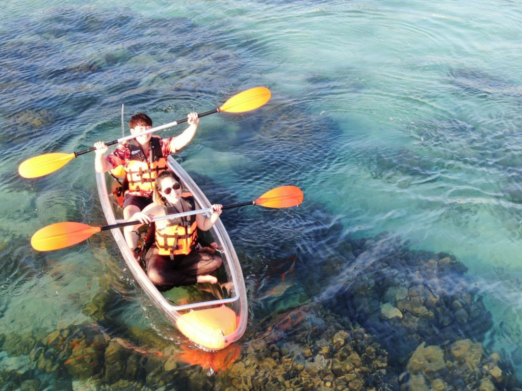 พายเรือคายัค (Kayaking)