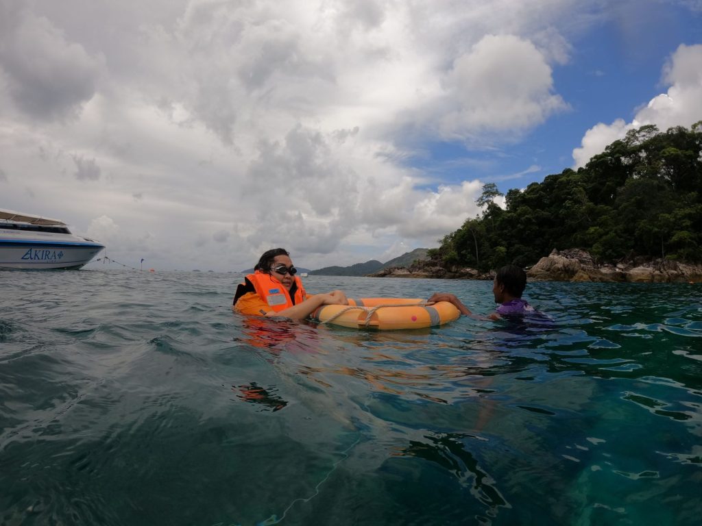 ดำน้ำ หลีเป๊ะ (Snorkeling)